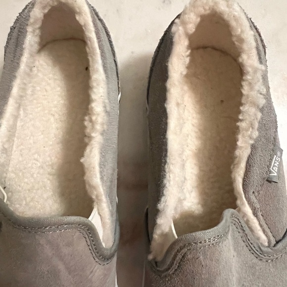 VANS Asher Suede Sherpa Slip-On Sneakers Light Gray Women's Size 9 New - Picture 4 of 9